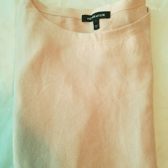 Super soft pale salmon colored sweater - Picture 2 of 2